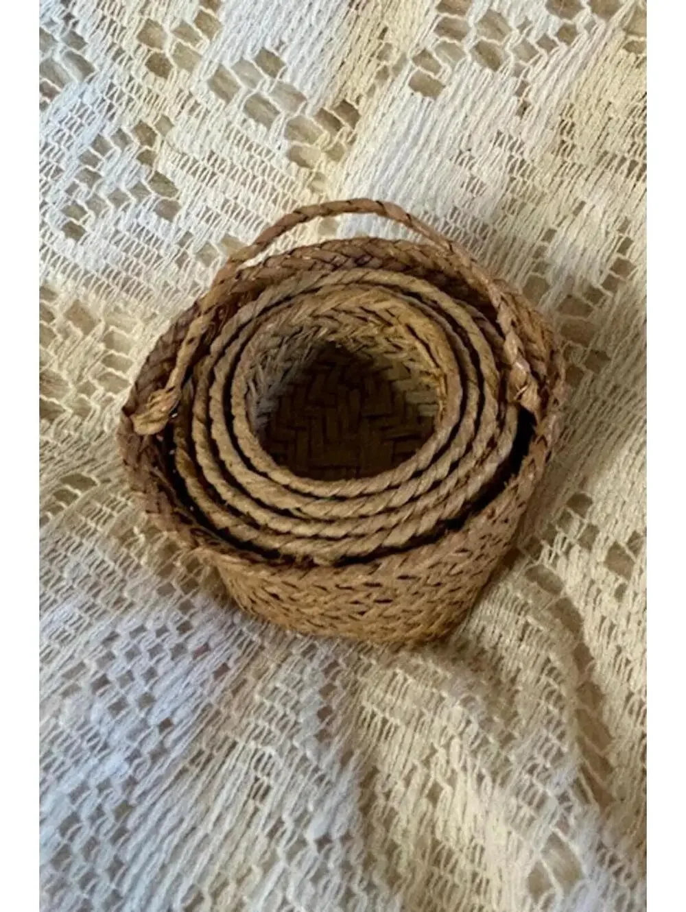 Set of 5 Nesting Woven Straw Baskets with Handle